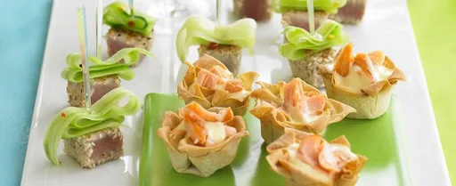 Mini tartas de salmón y salsa holandesa