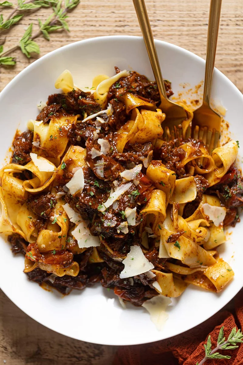 Ragù di manzo brasato con pappardelle