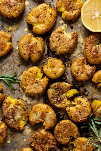 Crispy Garlic Herb Smashed Potatoes