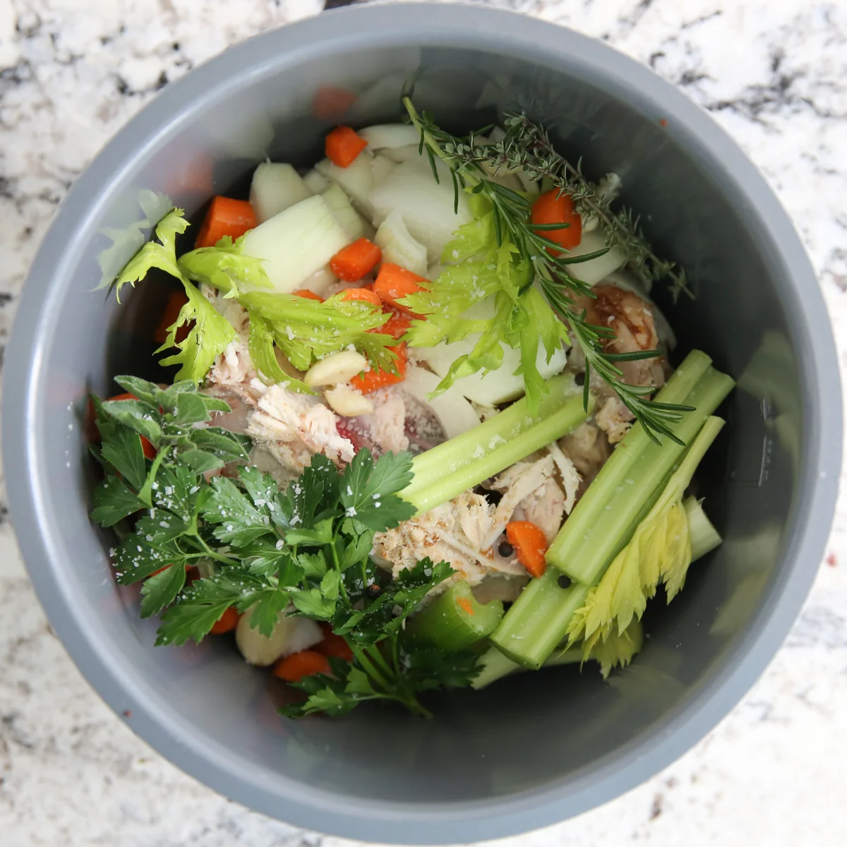Easy Homemade Chicken Broth