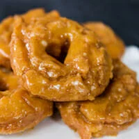 Old-Fashioned Pumpkin Spice Cake Doughnuts