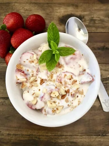 Yogurt with Strawberries and Nuts