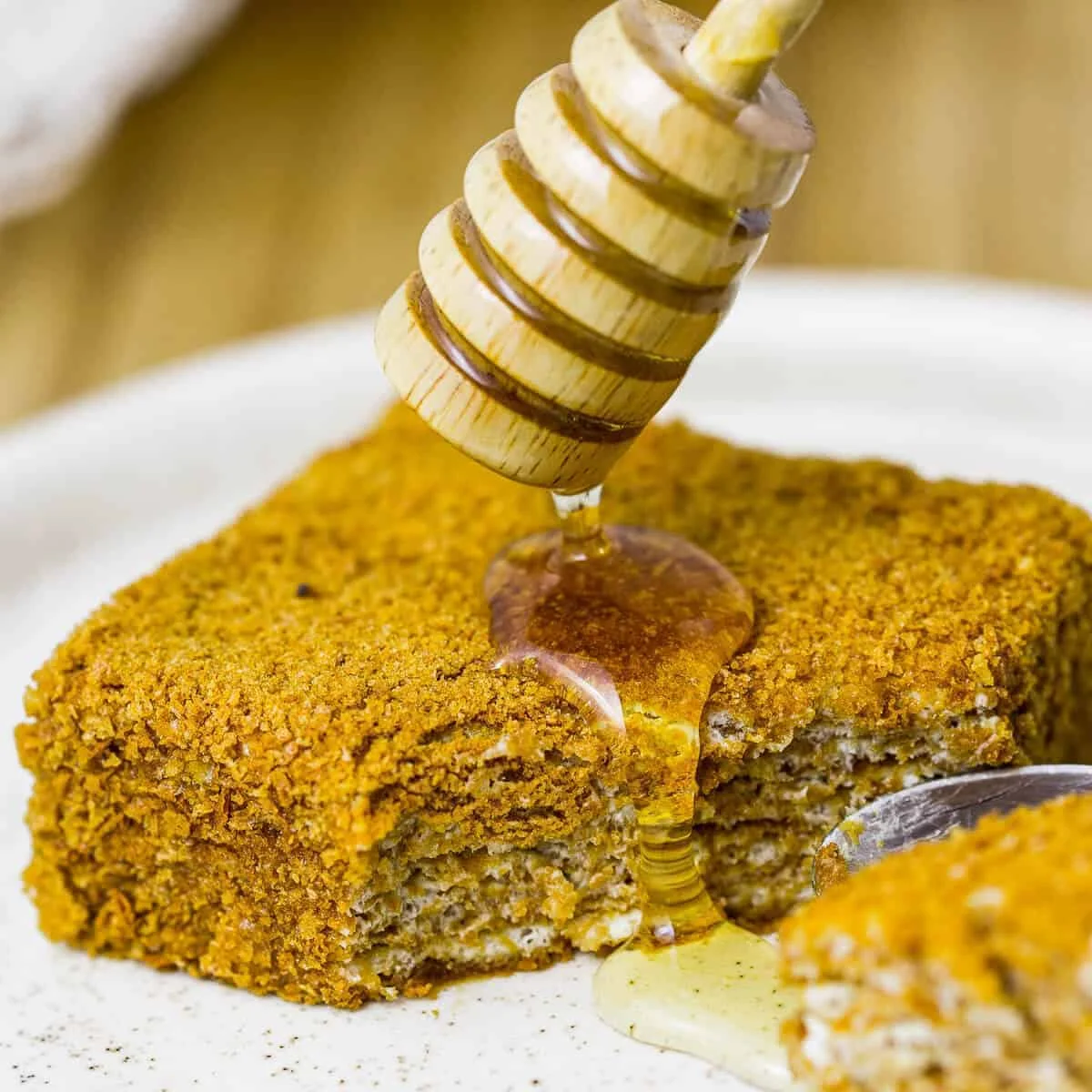 Russian Honey Cake (Medovik | Медовик)
