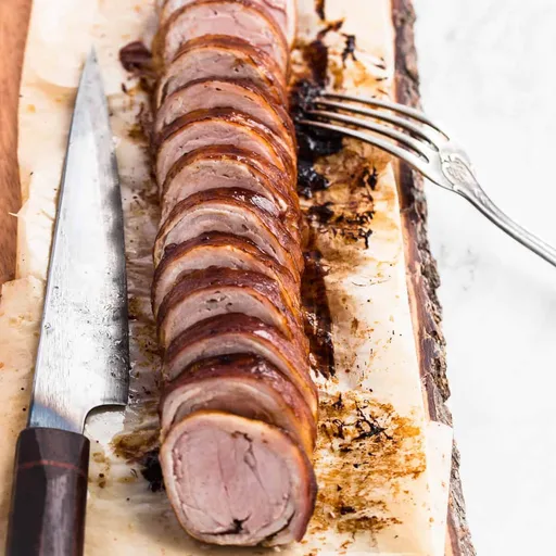 Solomillo de cerdo envuelto en panceta con glaseado teriyaki