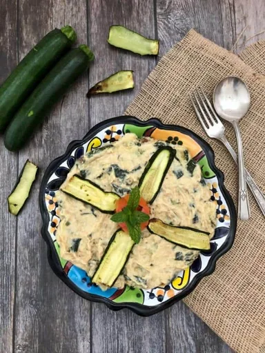 Mtabal de calabacín con tahini