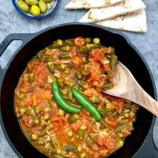 Vegan Okra (bamyeh) بامية بالزيت