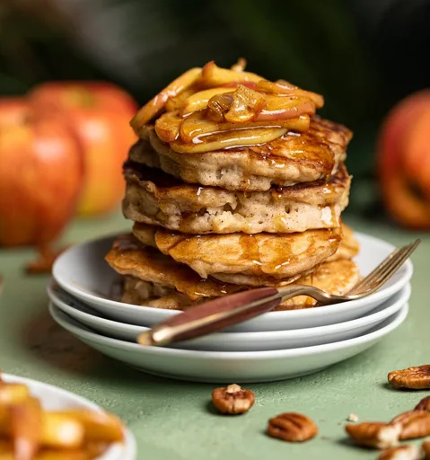 Warm Vegan Apple Cinnamon Pancakes