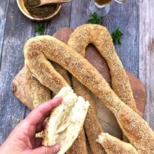 Ka’ek Al-Quds (Jerusalem Sesame Bread)