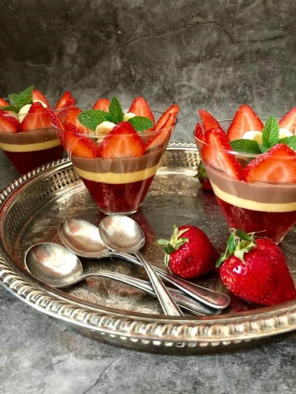 Chocolate Custard Pudding كاسترد بودنغ مع جلو