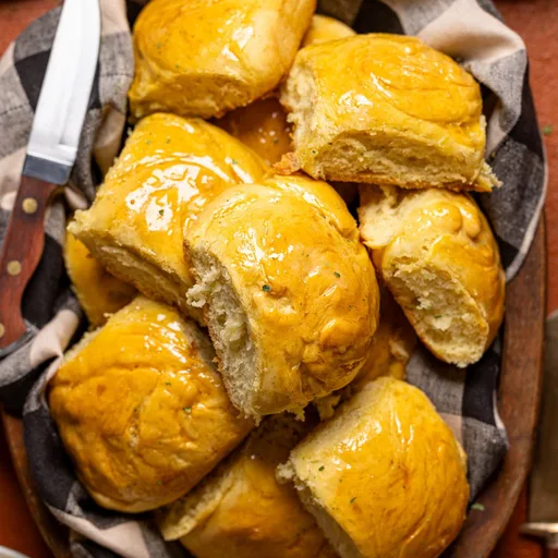 Soft Honey Butter Dinner Rolls