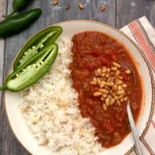Qalayet Bandoura Yakhni - Tomatoes Stew