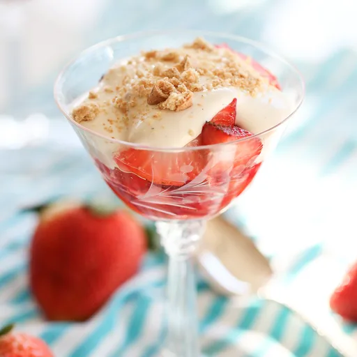 Fresas Romanoff (Receta fácil sin alcohol)