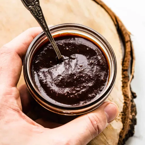 Salsa barbacoa casera de chocolate fácil
