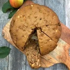 Apple and Walnut Cake