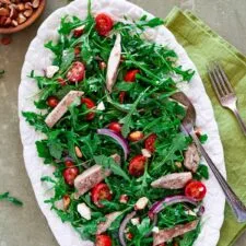 Ensalada de pollo y rúcula