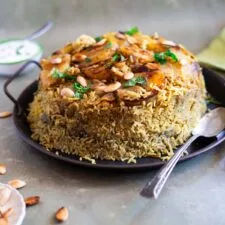 Makloubeh (maqluba) with Chicken and Rice