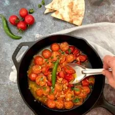 Galayet Bandora (Pan Fried Tomatoes)
