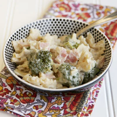 Baked Pasta and Broccoli with Ham and Cheesy-Creamy Cauliflower Sauce