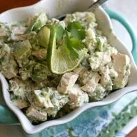 Ensalada de pollo con guacamole