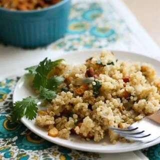 Quinoa con Cilantro y Lima con Almendras Picantes