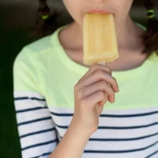 Polos de piña y jengibre