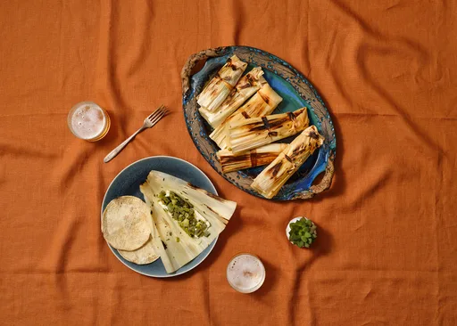 Tlapique de pescado con nopales (tamales)