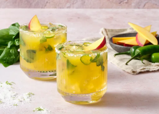 Margarita de albahaca y mango
