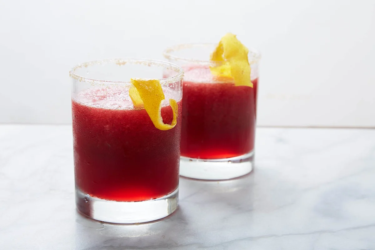 Spiced Up Pomegranate, Chile y Limón Cocktail