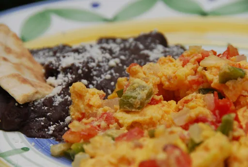 Huevos a la Mexicana