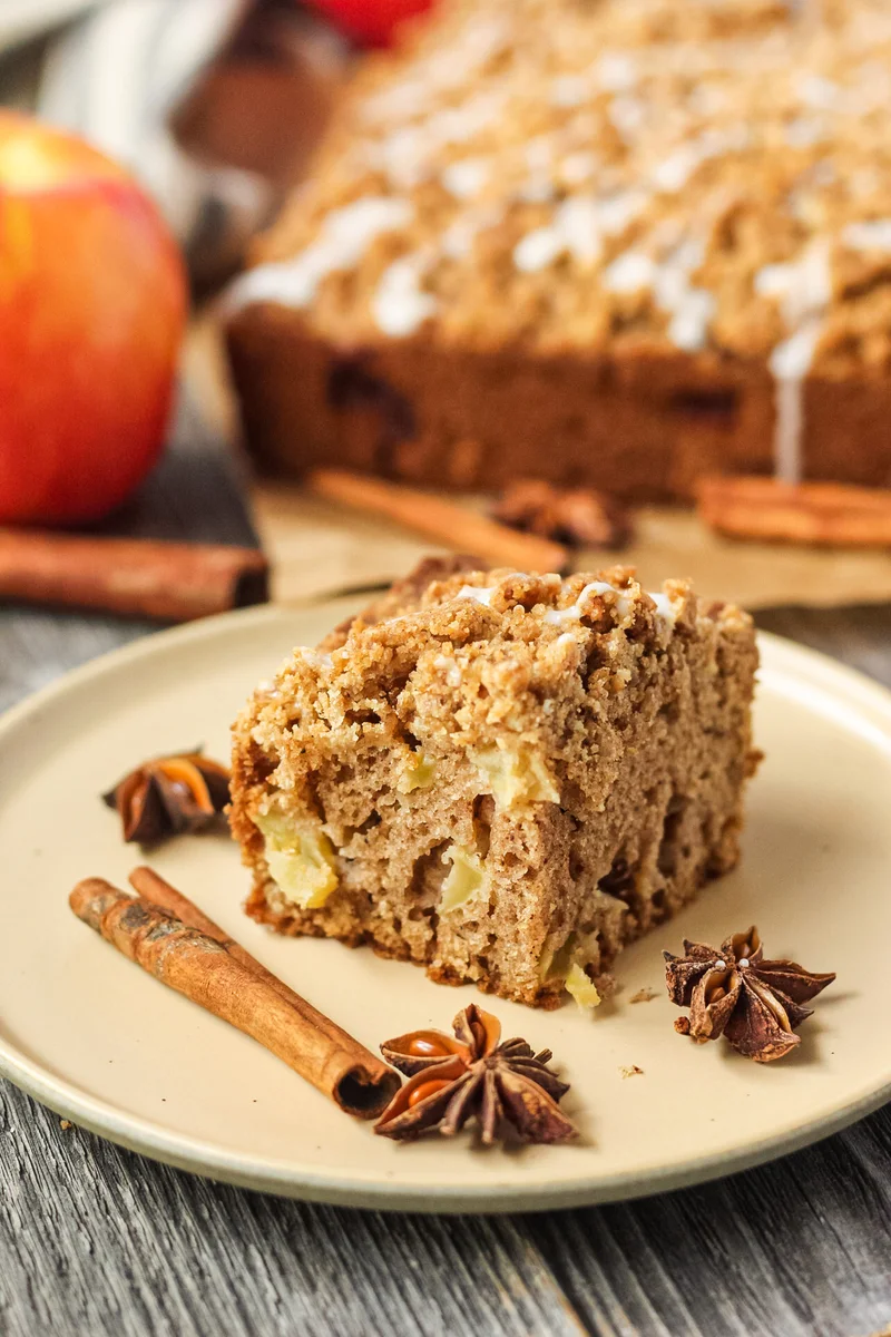 Spiced Apple Crumb Cake