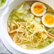 Ramen Shio (Ramen con sabor a sal - 塩ラーメン)