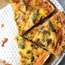 Quiche de brócoli y parmesano