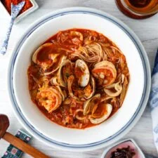 Jjamppong (Korean Spicy Seafood Noodle Soup)