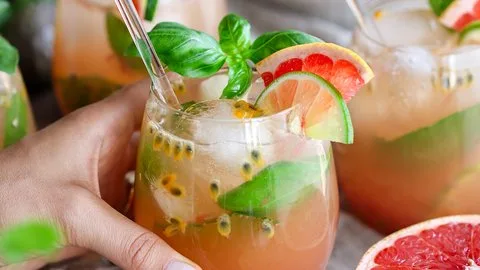 Passion Fruit & Kombucha Spritz