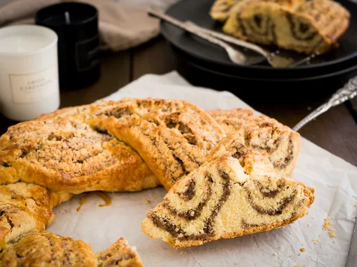 Easy Nut Roll Recipe