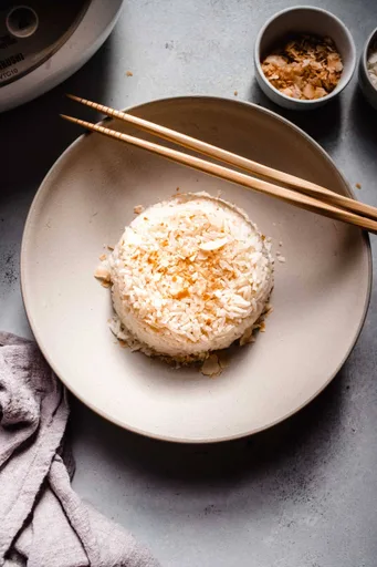 Arroz con coco en arrocera