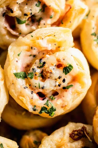 Rollitos de jamón y queso