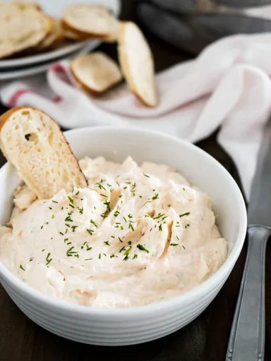 Easy Smoked Salmon Dip Recipe