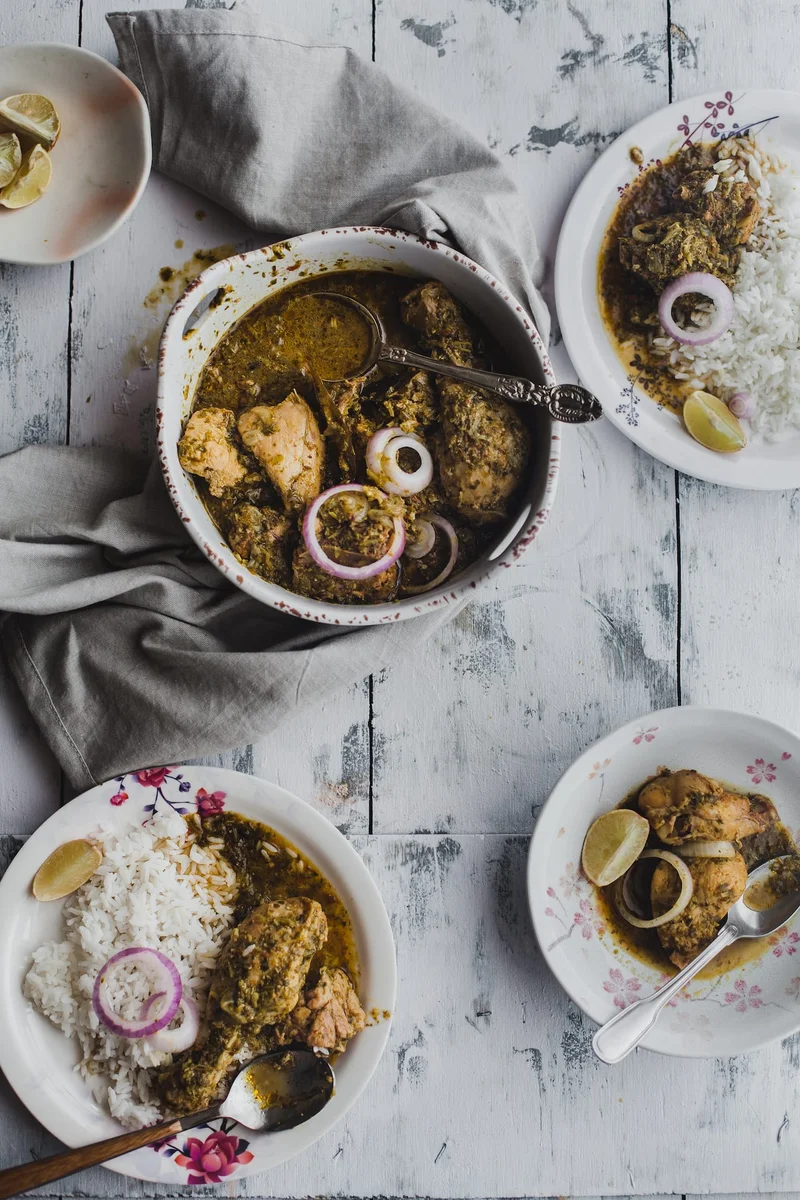 Methi Murgh (Chicken In Fresh Fenugreek Leaves)