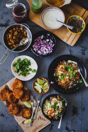 Aloo Tikki Chaat