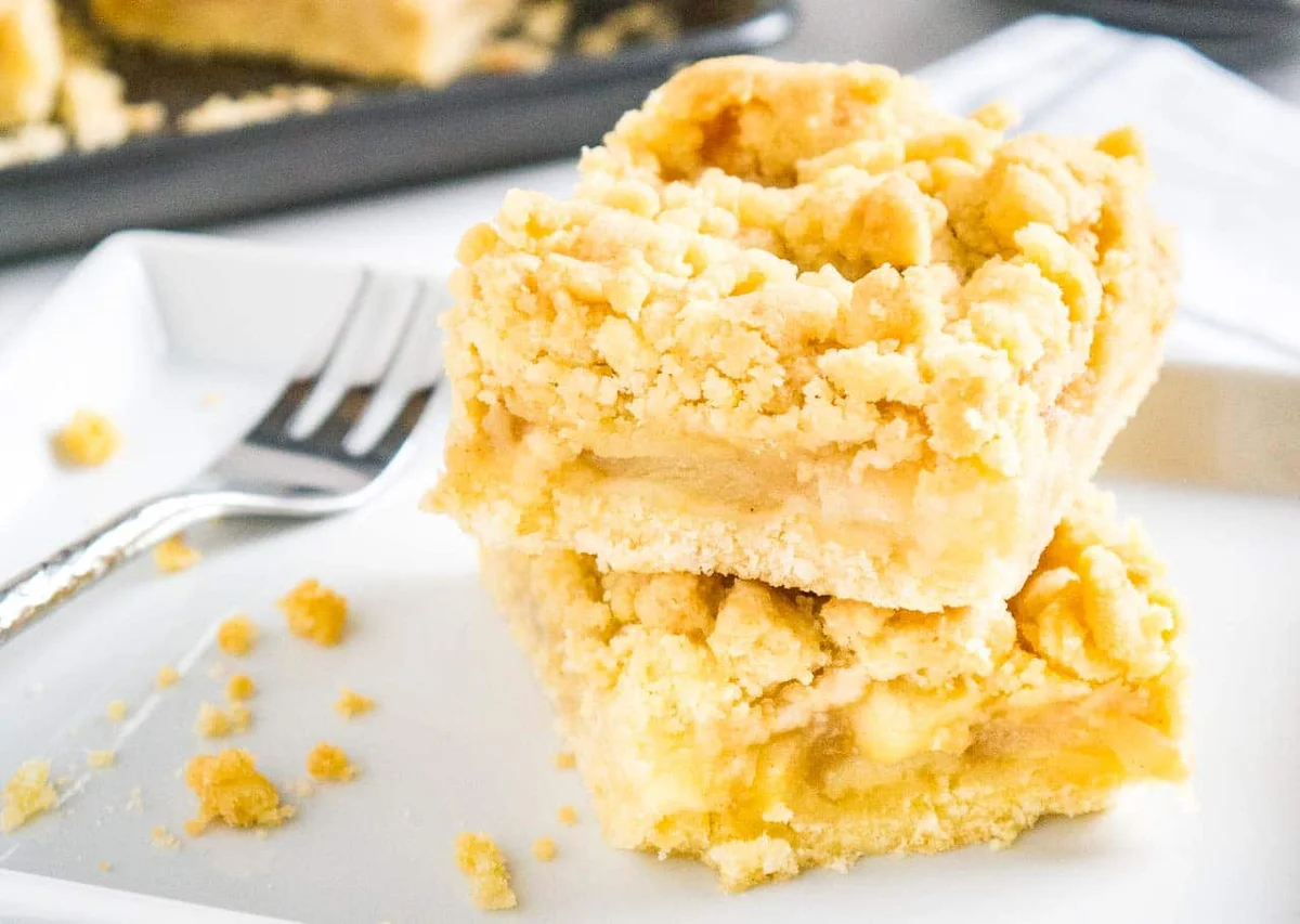 Apple Streusel Sheet Cake