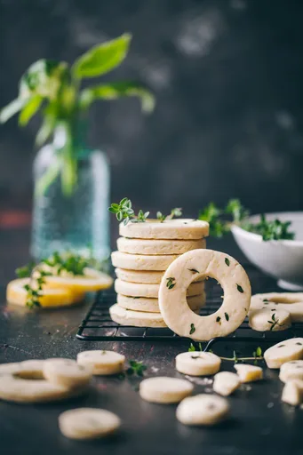 Lemon Thyme Shortbread Cookies