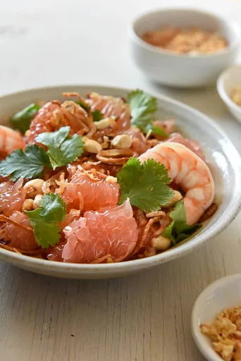 Pomelo Salad (Yum Som-O)