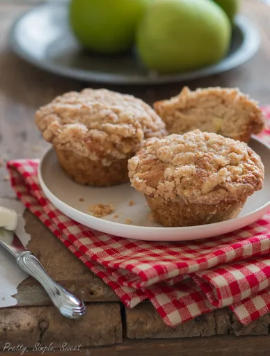 Apple Crumb Muffins