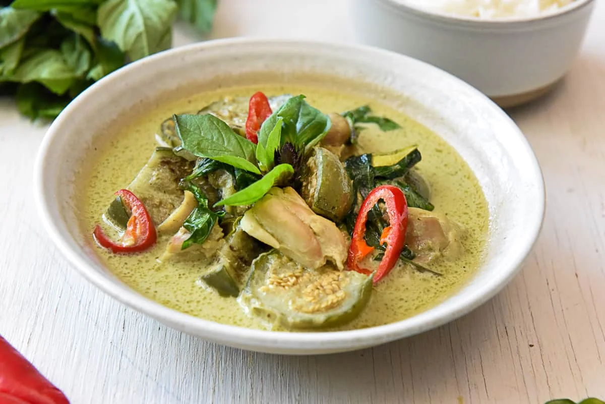 Green Curry with Chicken and Eggplant | Gaeng Keow Wan Gai | แกงเขียวหวานไก่