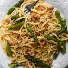 Pasta con gambas en conserva
