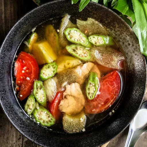 Vietnamese Sweet and Sour Soup (Canh Chua)