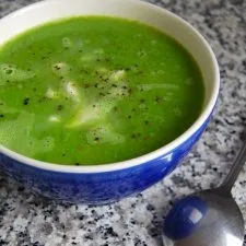 Pea & Mozzarella Soup