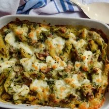 Creamy Bacon, Mushroom & Spinach Pasta Bake