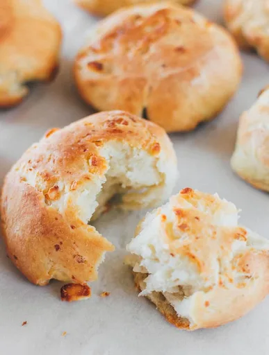 Crusty No-Knead Feta Bread Rolls (Tiropsoma)